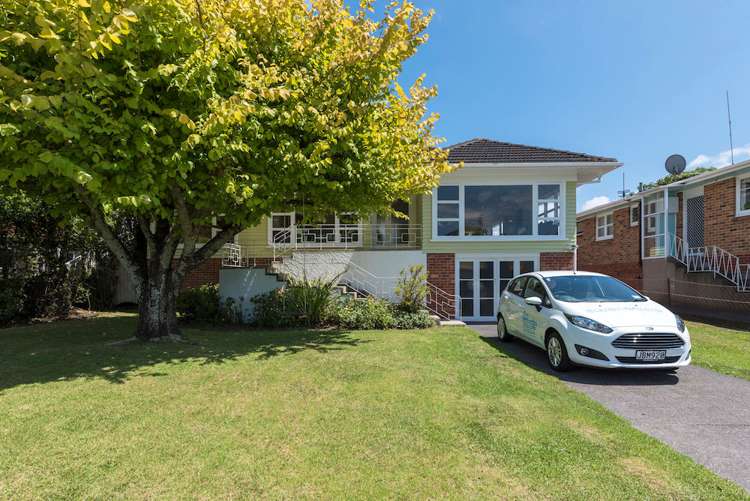 8 Graham Avenue Te Atatu Peninsula_19