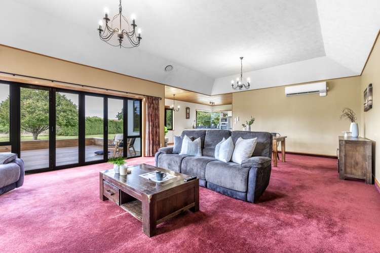 64 Winton Wreys Bush Highway Winton_5