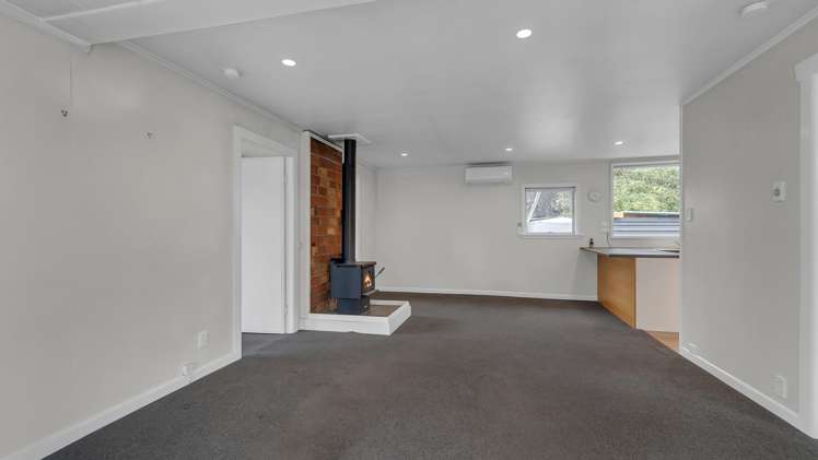 21 Holton Road_5