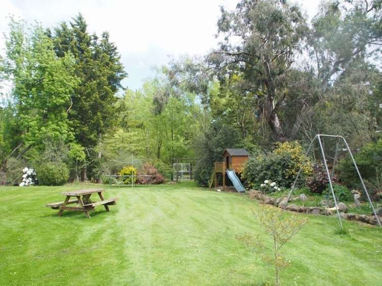 24 Windwhistle Road Windwhistle_11