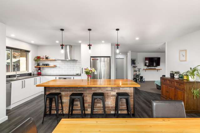 56 Travis Country Drive Burwood_3