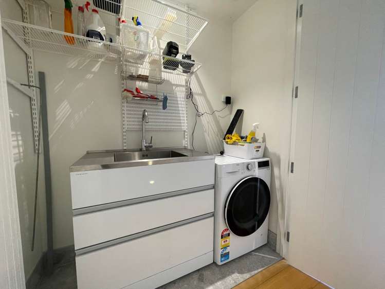 9 Tui Street Belmont_15