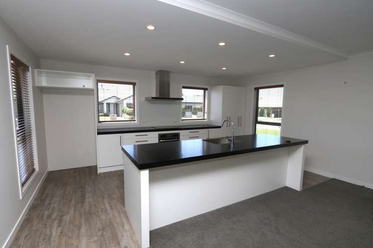 7 Somerset Grove Allenton_10