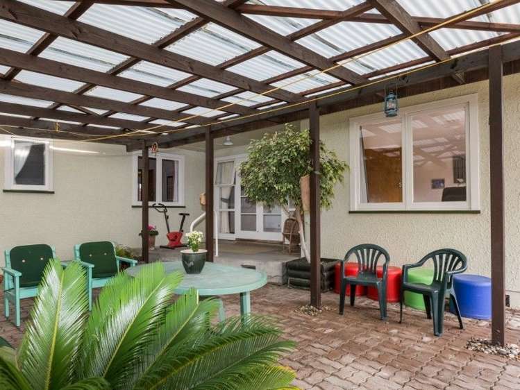 43 Menin Road Onekawa_12