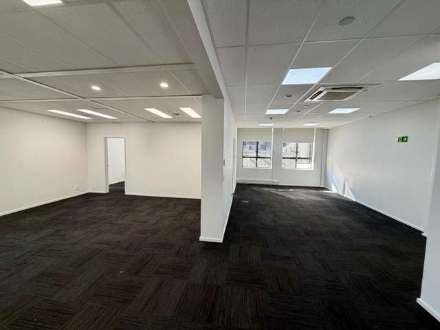 1 Dickens Street City Centre_4