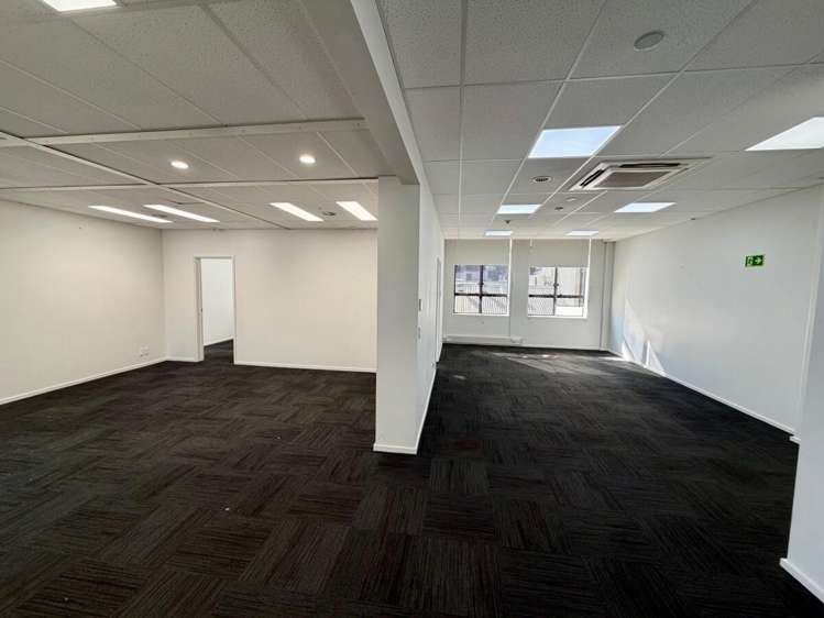 1 Dickens Street City Centre_4