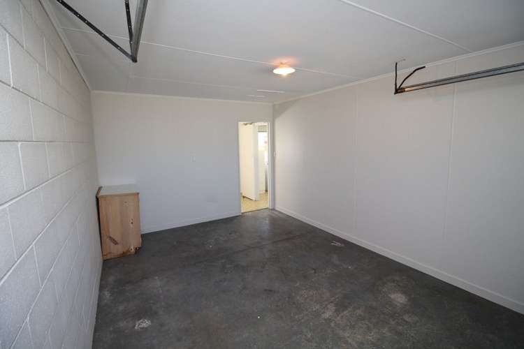 136e High Street Bulls_24