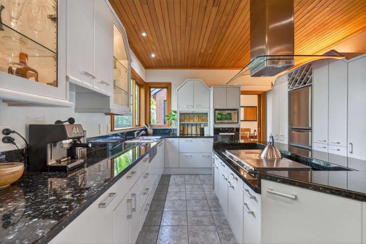 5 Myrtle Street Hutt Central_11