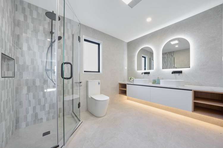 80 Medallion Drive Oteha_25