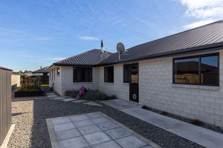 5 Spitfire Drive Burleigh_17