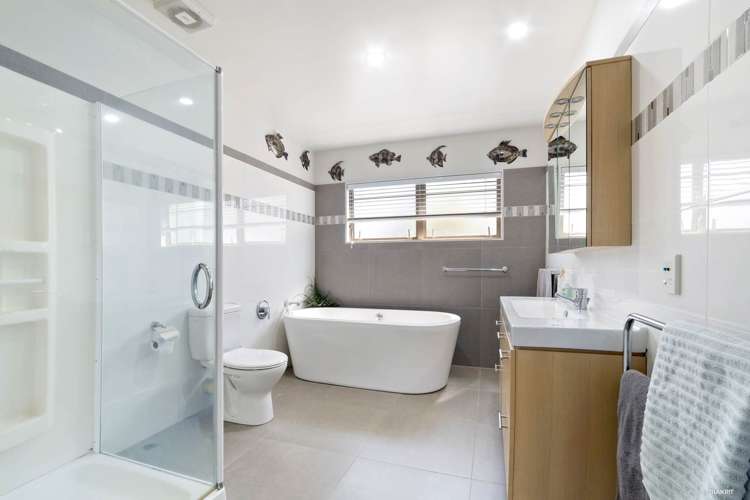 2/5 Purchas Road Hauraki_10