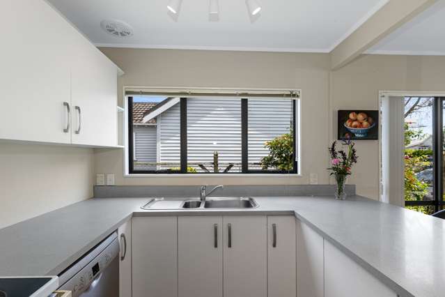 2/66 Shackleton Road Mount Eden_2