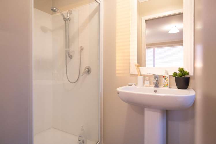 10 Marine Parade South Foxton Beach_14