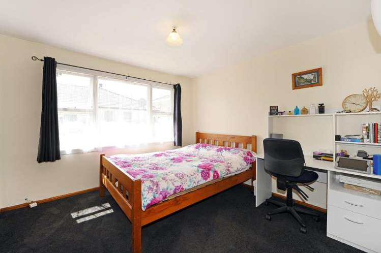 39 Dunstan Crescent Hornby_9