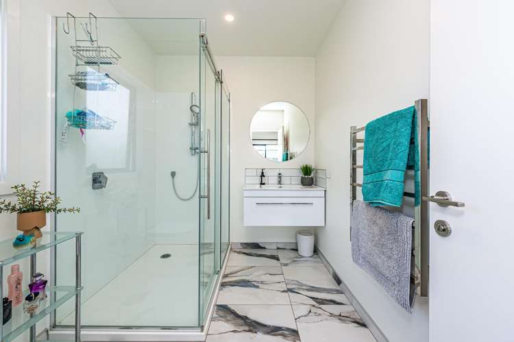 4 Simon Street Tawhero_15