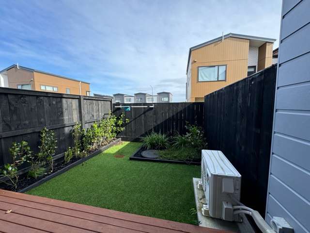 Modern 2-Bedroom + Study Townhouse in the Heart of Flat Bush