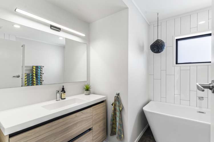 2/65 Arran Road Browns Bay_16