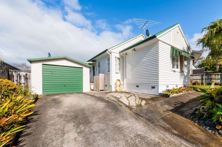 1b Sarona Avenue Glen Eden_20