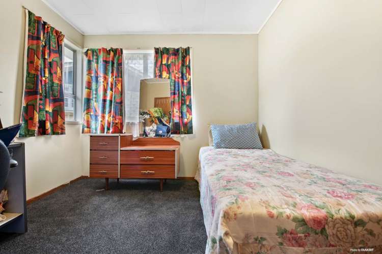 51 Sikkim Crescent Clover Park_6