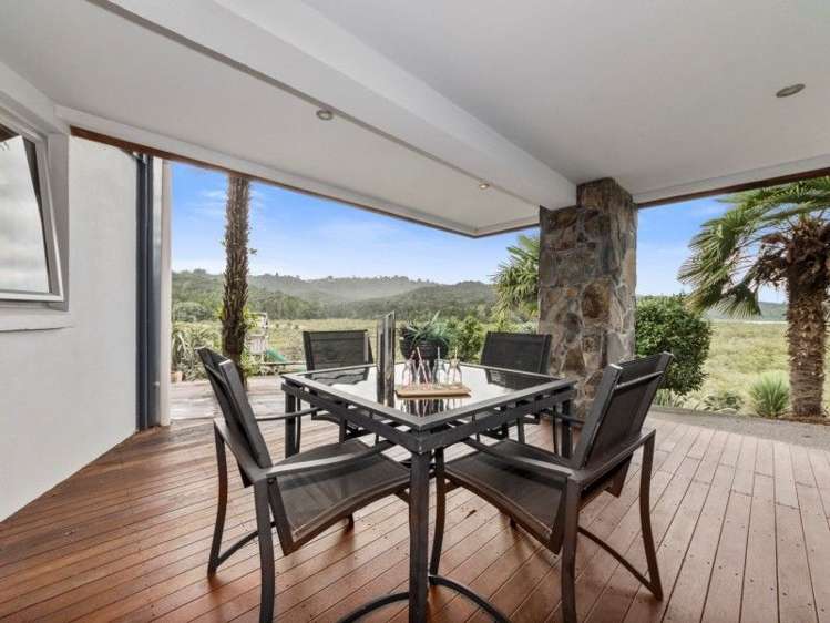 632 Huia Road Parau_16