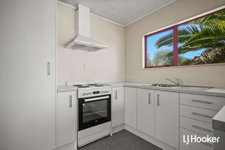 8 Koutunui Road Athenree_3