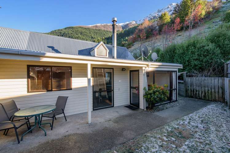5a Watts Road Fernhill/Sunshine Bay_16