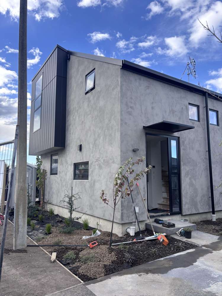 1-9/160 Clarence Street_1