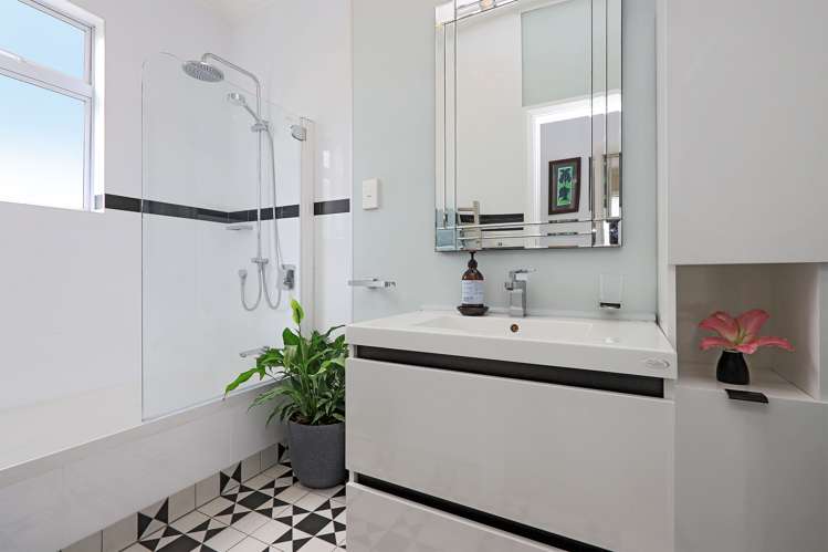 816 Tawa Street Mahora_13