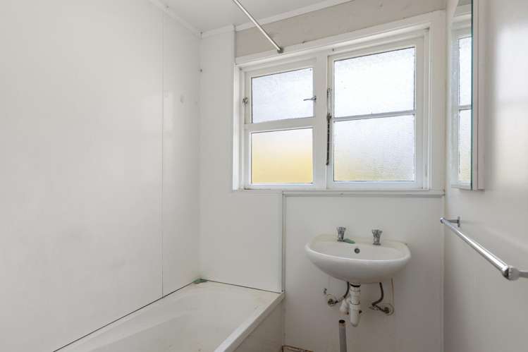 100 Emmett Street Shirley_12