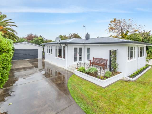 17 Hobson Place Takaro_1