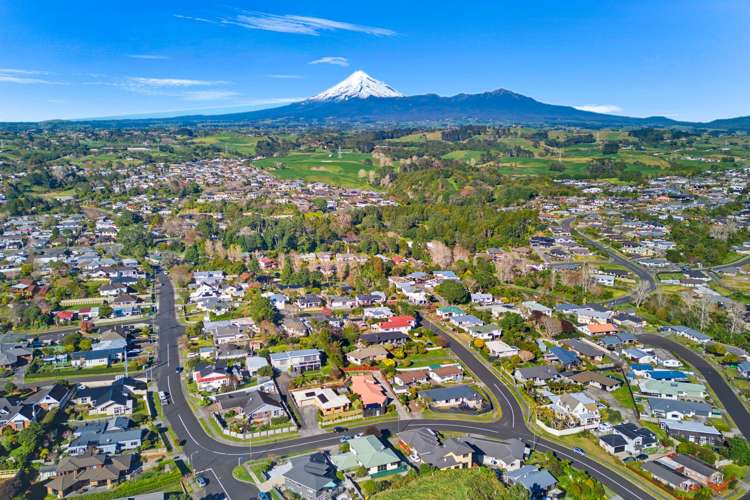 82 Oranga Street New Plymouth_6