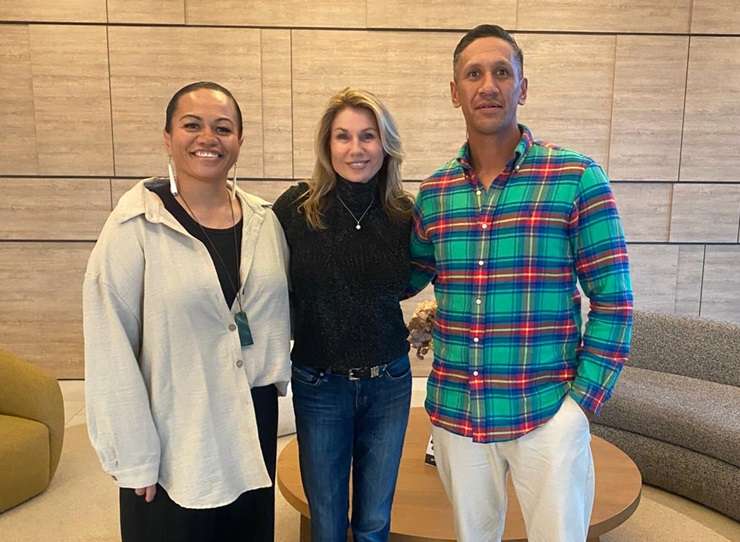 Paul and Jayne with house-hunters Mark and Trish Glover. Photo / TVNZ