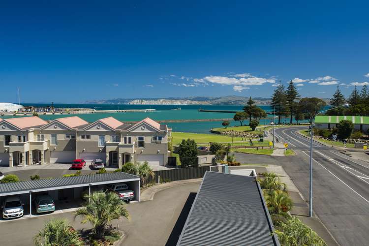 14/90 Customhouse Street Gisborne_0