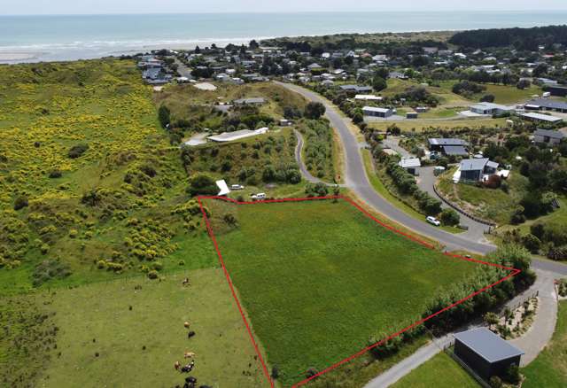 30 Strathnaver Drive Waikawa Beach_1