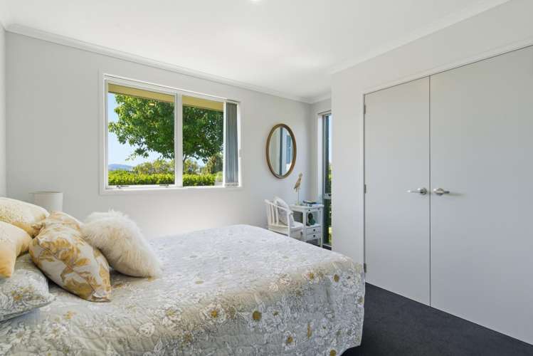 1 Hanlow Place Pyes Pa_14