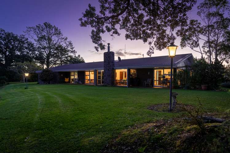 150 Whangaruru Wharf Road Russell Surrounds_14