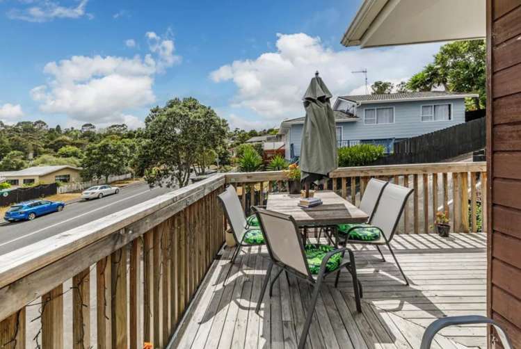 1/111 Spinella Drive Bayview_14