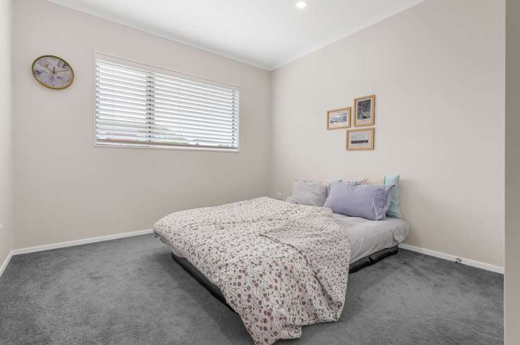 2/7 Rutherford Street Chedworth_9