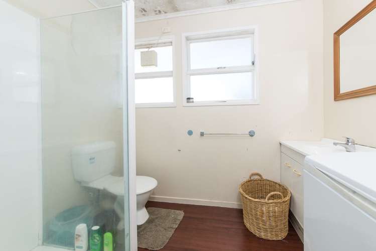 2 John F Kennedy Place Glen Eden_9