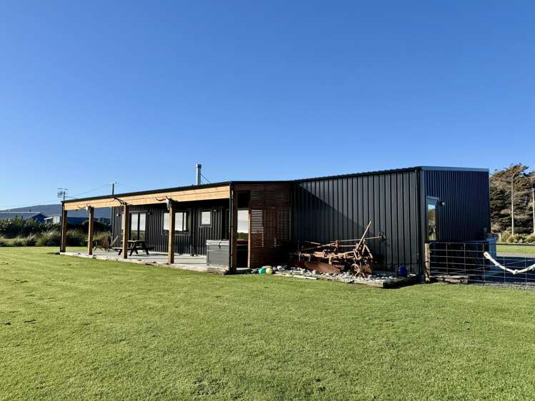 9 Surrey Street Orepuki_6