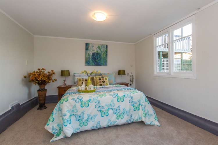 11 Craigbank Avenue New Lynn_16