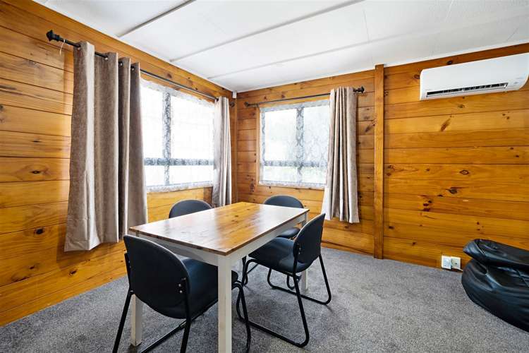 69 Glenview Road Glen Eden_6