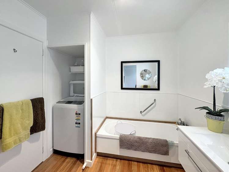 2 St Leonard Street 1228_25