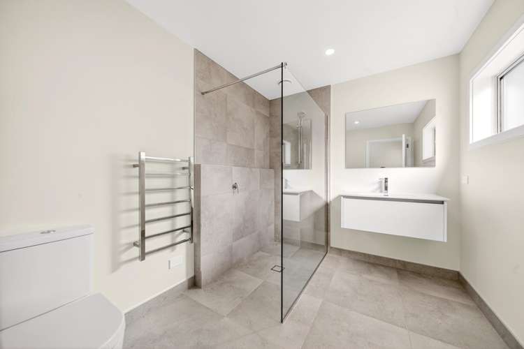 4/2 Tuatahi Avenue Solway_7