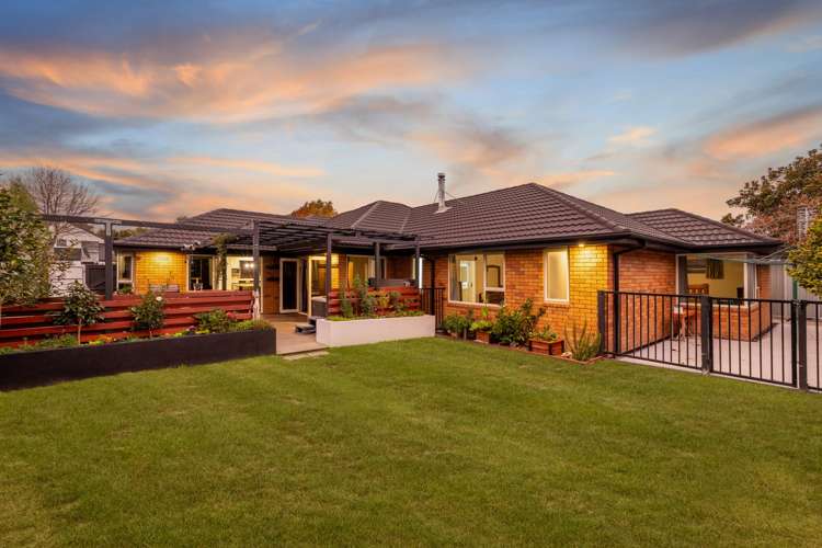 56 Travis Country Drive Burwood_1