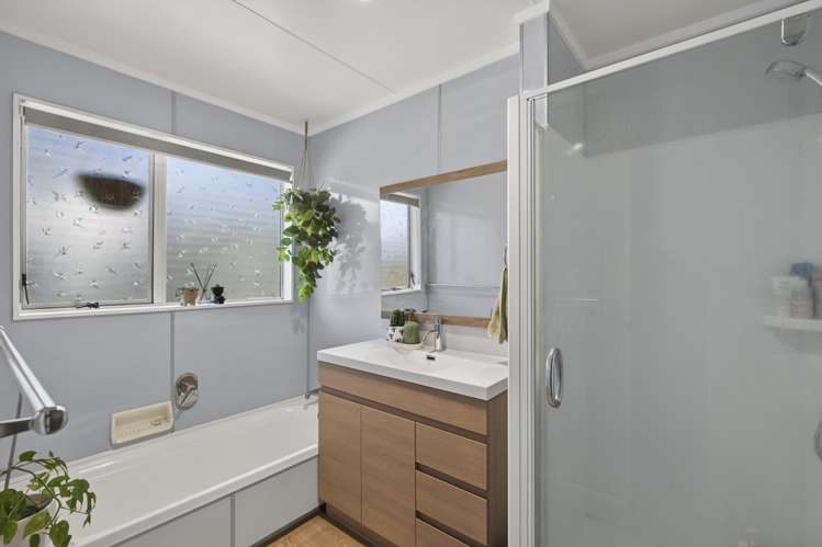 35 Riversdale Drive Merrilands_24