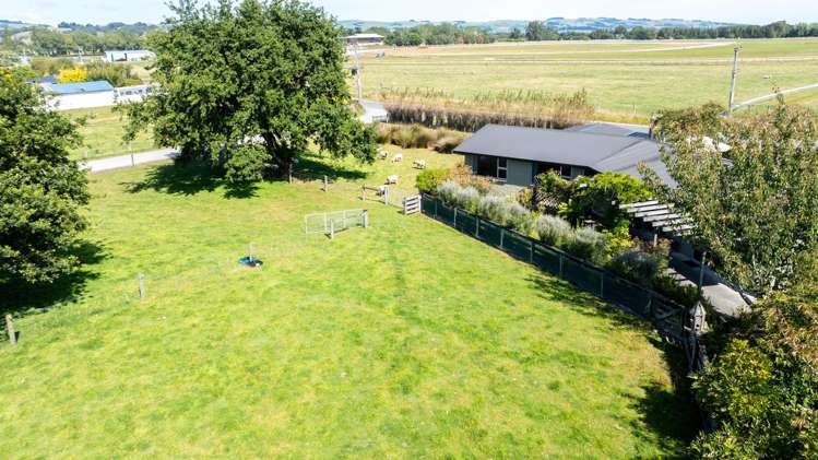 56 Racecourse Road Gore Surrounds_8