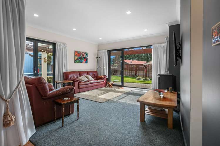 13 Edward Payton Grove Pukehangi_2