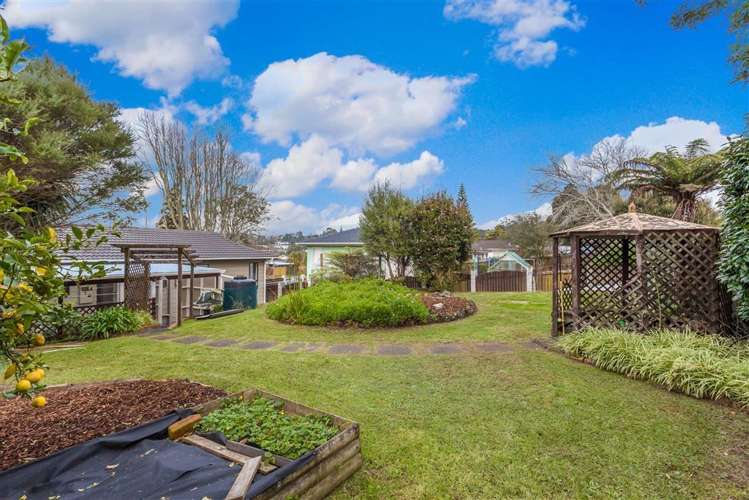 61 Solar Road Glen Eden_17