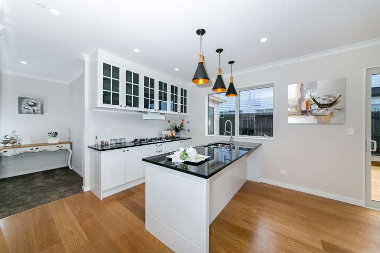 1c Vino Cina Heights Ranui_9